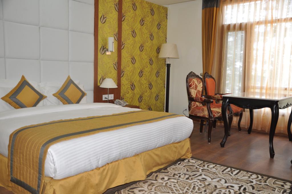 Hotel Southgate Shimla Exterior foto